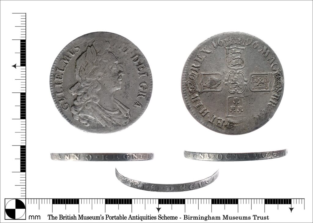 Coroa de prata cunhada em 1696, ano em que Isaac Newton chegou à Casa da Moeda