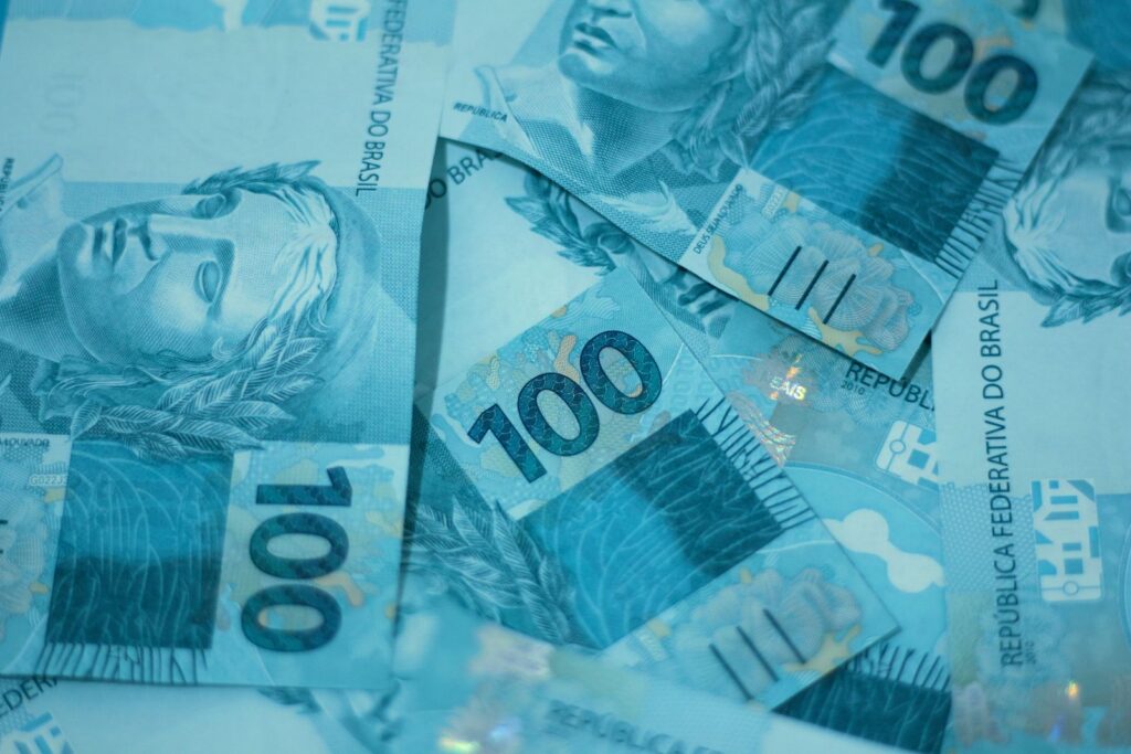 Notas de real: com o desconto mínimo, o Desenrola 3.0 pode transformar R$ 10 mil em R$ 1 mil