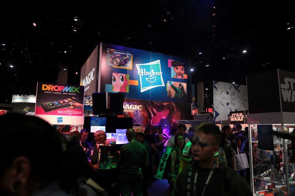 Estande da Hasbro na Comic-Con de San Diego, empresa que disputa marcas com a Estrela no Brasil